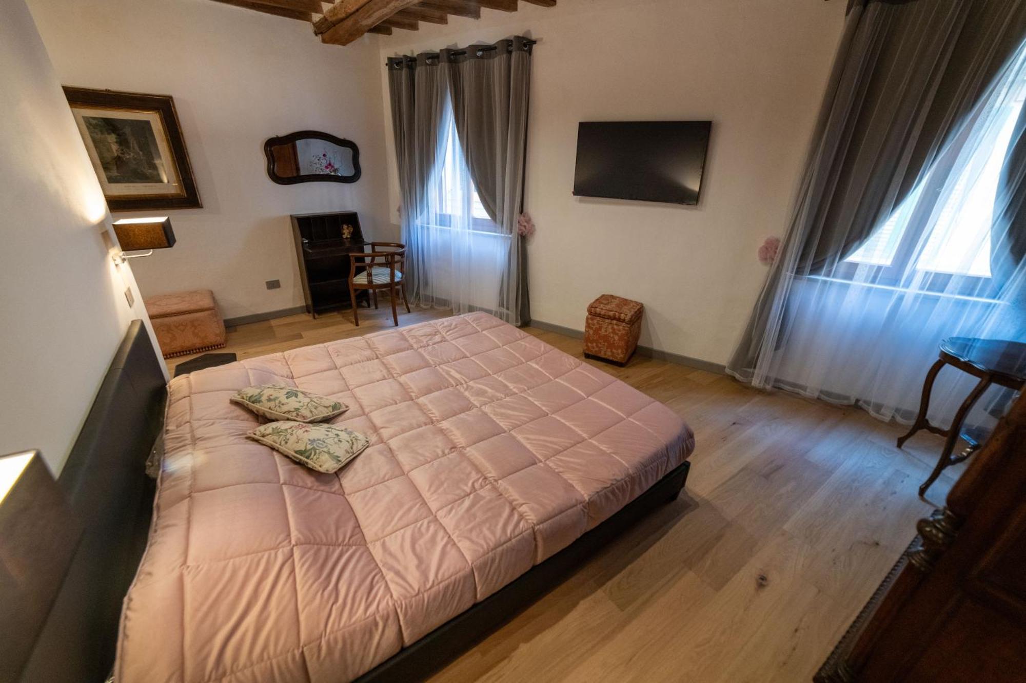 The Rose Suite Сієна Екстер'єр фото